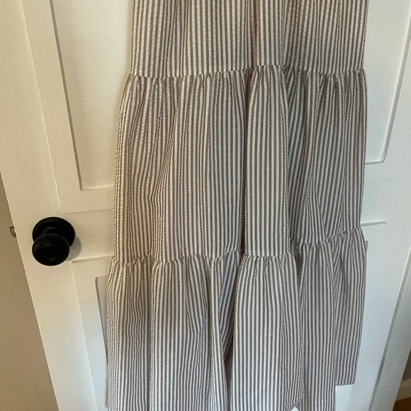 Petal & Pup Neutral Gingham maxi dress - Picture 8 of 8